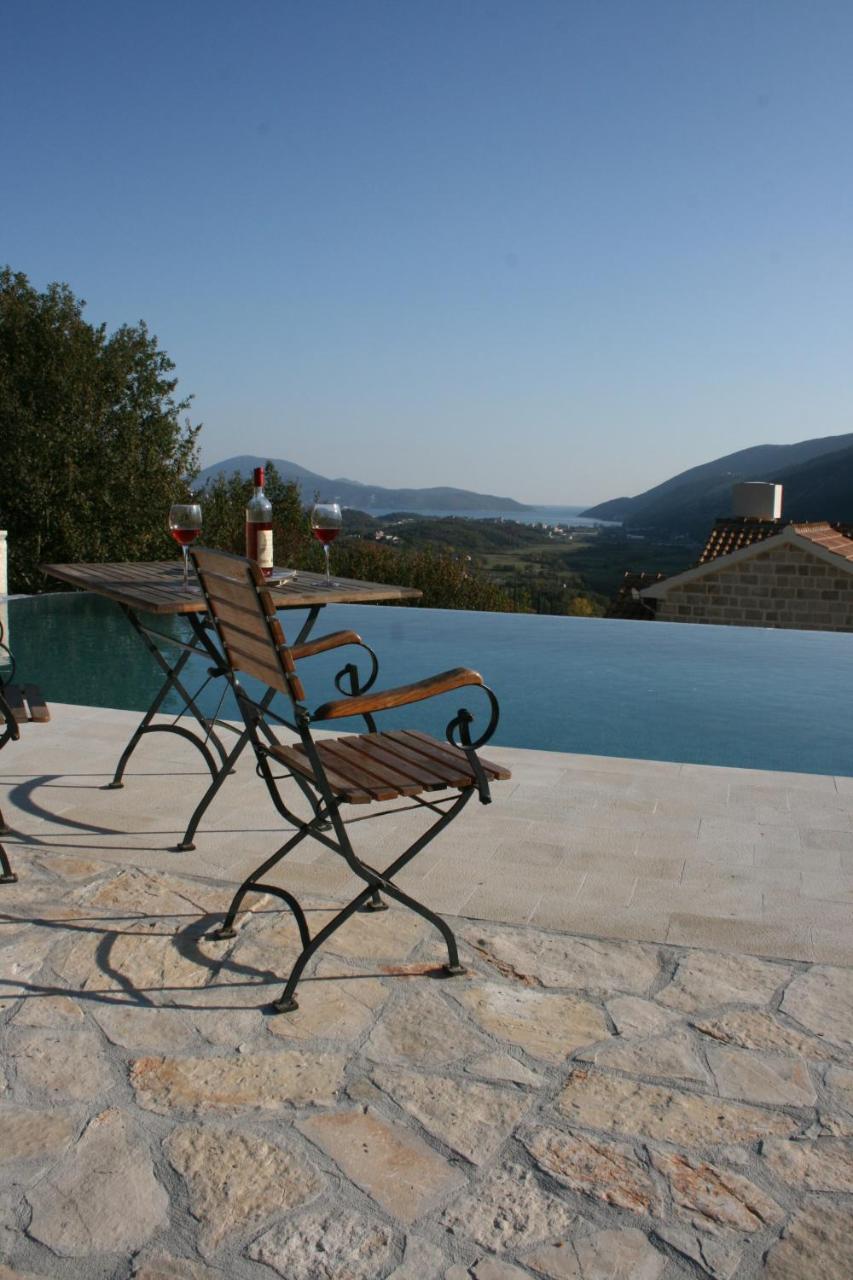 Lavender House With Shared Pool Villa Herceg Novi Bagian luar foto