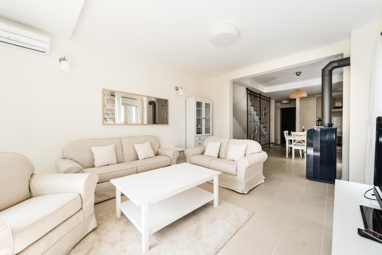 Lavender House With Shared Pool Villa Herceg Novi Bagian luar foto
